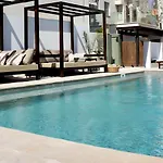 The Colonial Hotel 5*