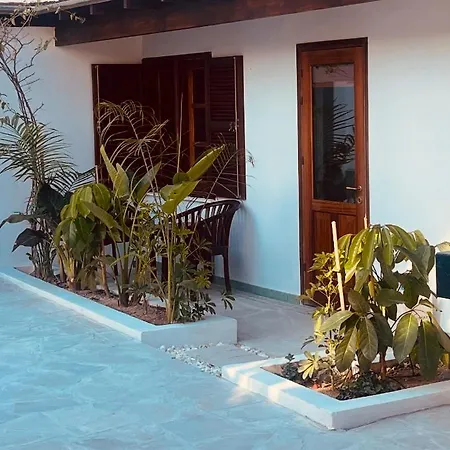 The Colonial Hotel