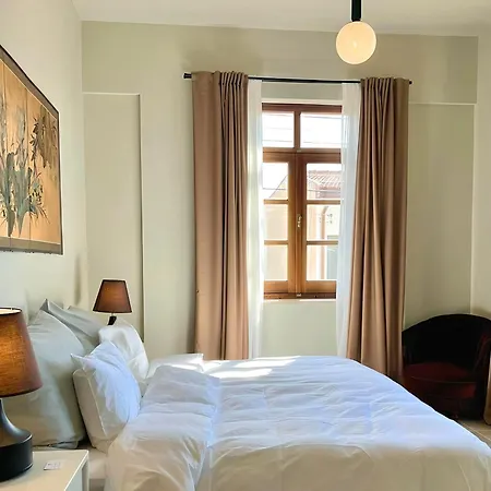 Hotel The Colonial