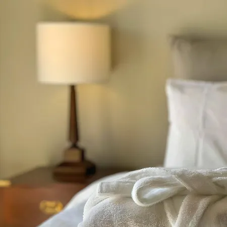 Szálloda The Colonial